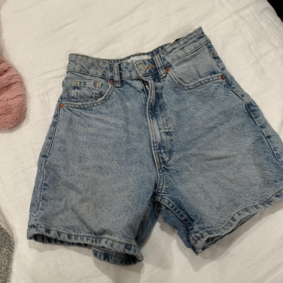 Shorts - Picture 1 of 2